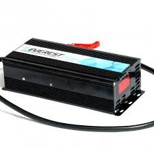 Everest Energy 24V 10A — Зарядное Устройство QY500H-GEL
